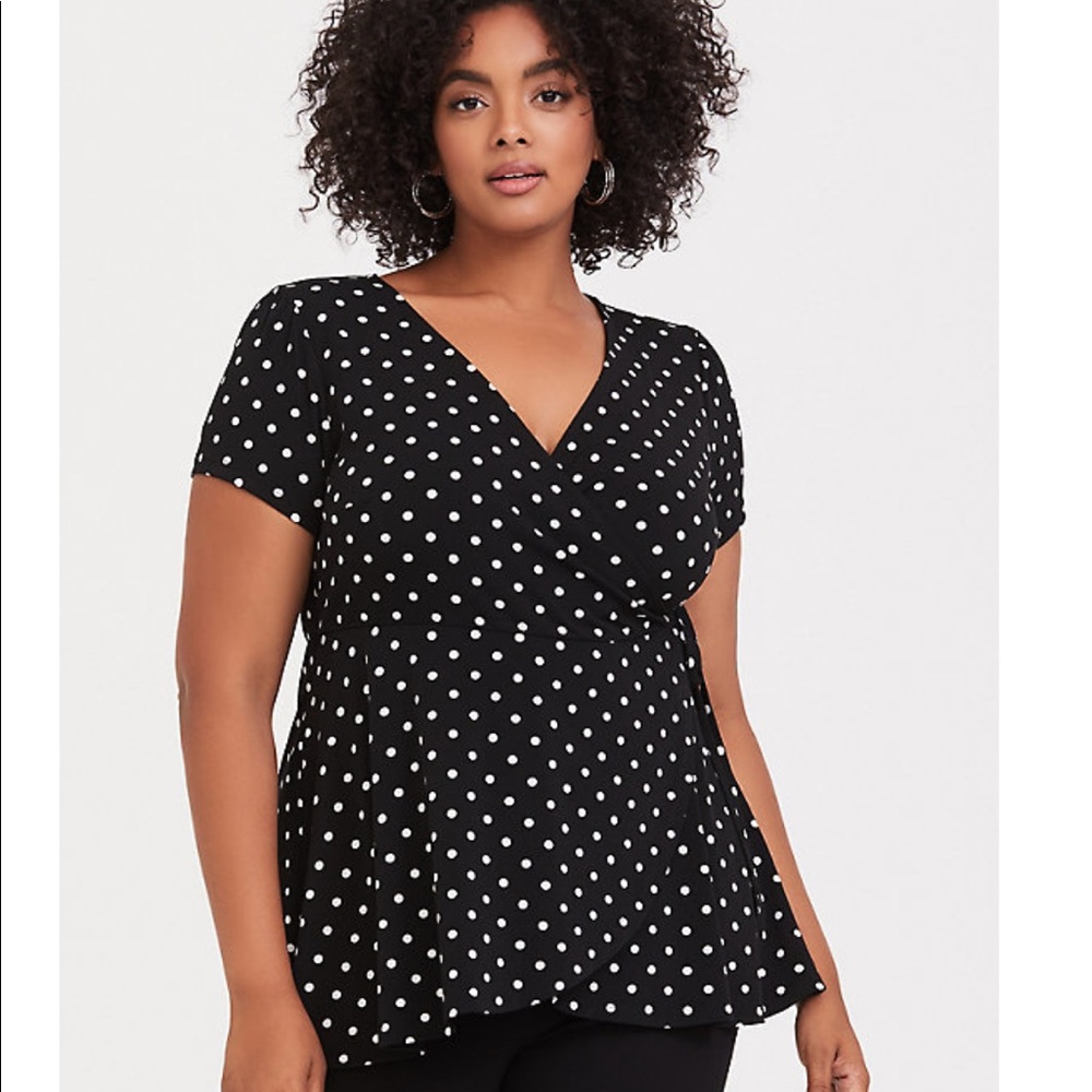 BLACK POLKA DOT STUDIO KNIT SURPLICE WRAP TOP